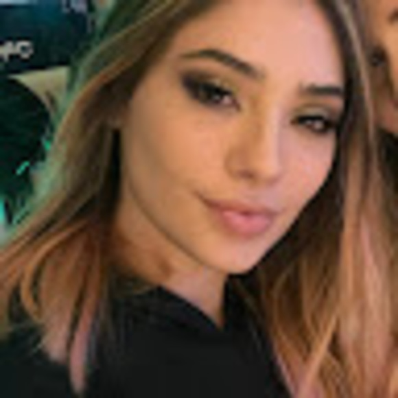 Meet your Posher, Barbie - Picture 1 of 1